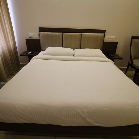 Vels Hotel Pondicherry Dış mekan fotoğraf