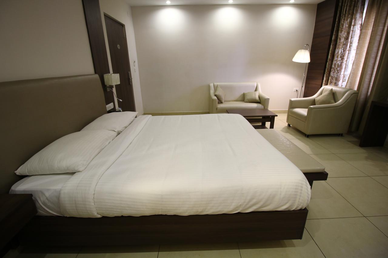 Vels Hotel Pondicherry Dış mekan fotoğraf