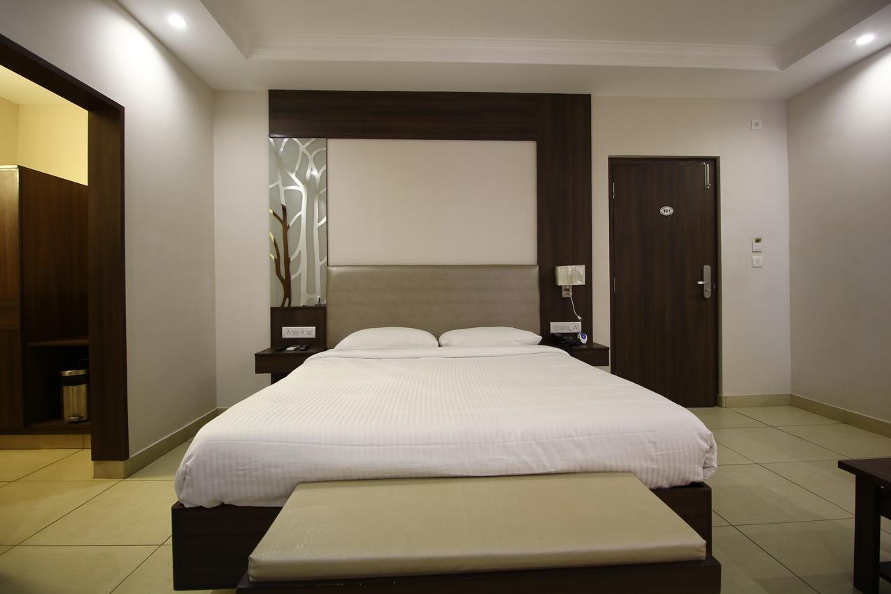 Vels Hotel Pondicherry Dış mekan fotoğraf