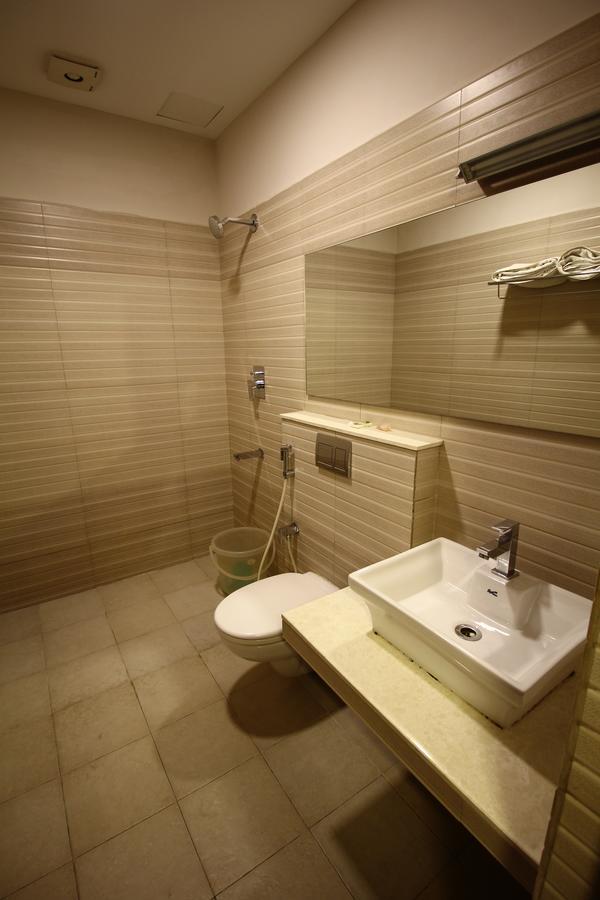 Vels Hotel Pondicherry Dış mekan fotoğraf